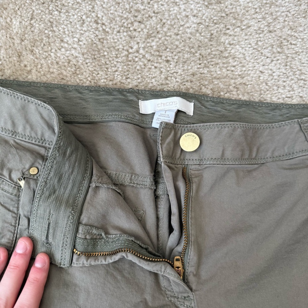 Chico Womens 1 US 8 Army Green Cargo Pants With Gold Accents: Casual Work - Picture 2 of 8